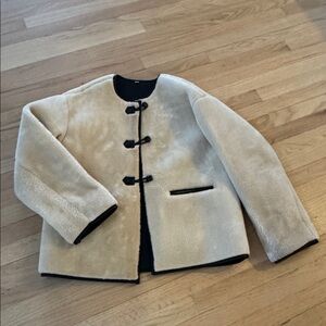Trendy mango like coat. Faux leather and fur cozy coat. So warm. Oversized. Sz M